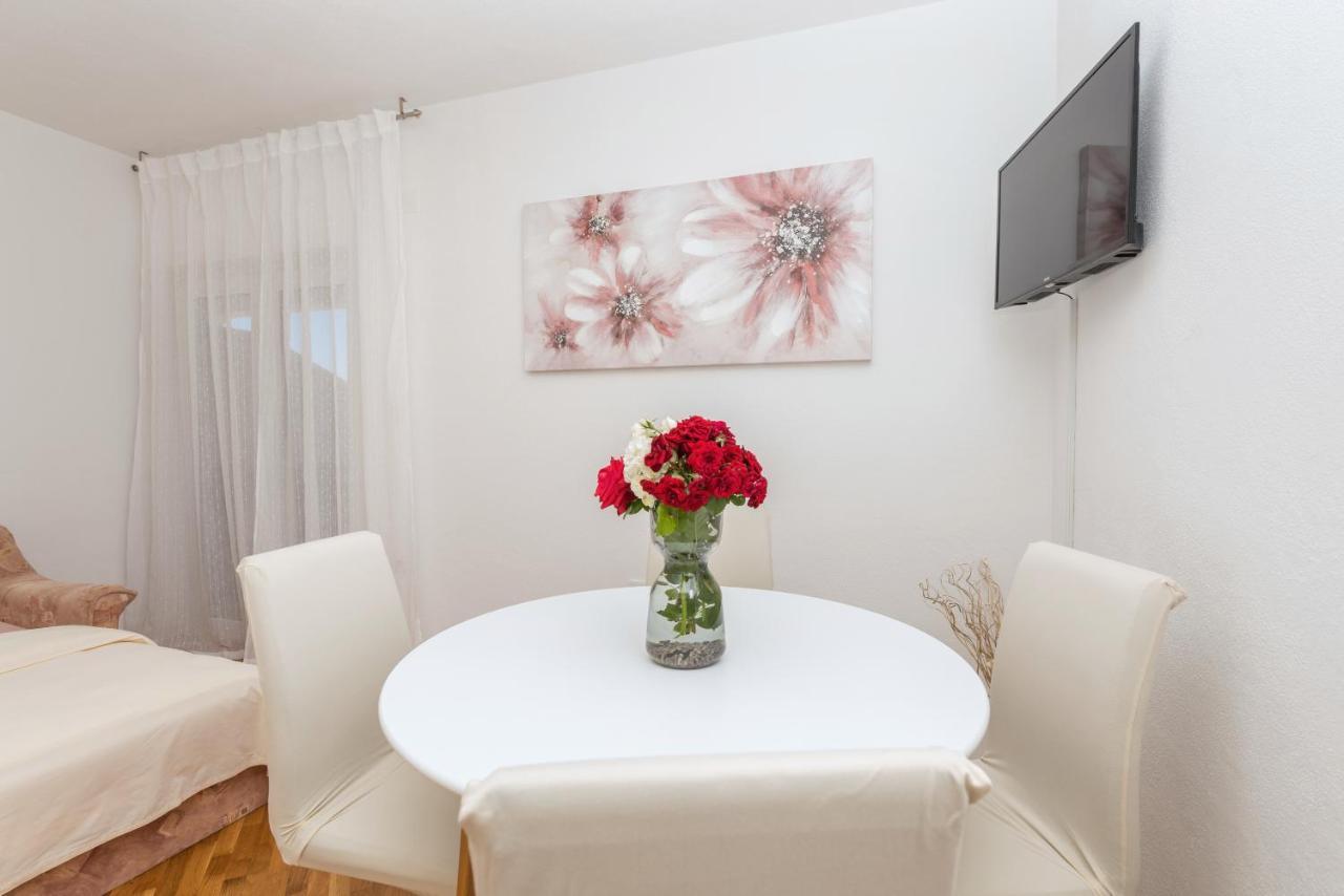 Skiljini Dvori - Apartman Makarska Exteriör bild
