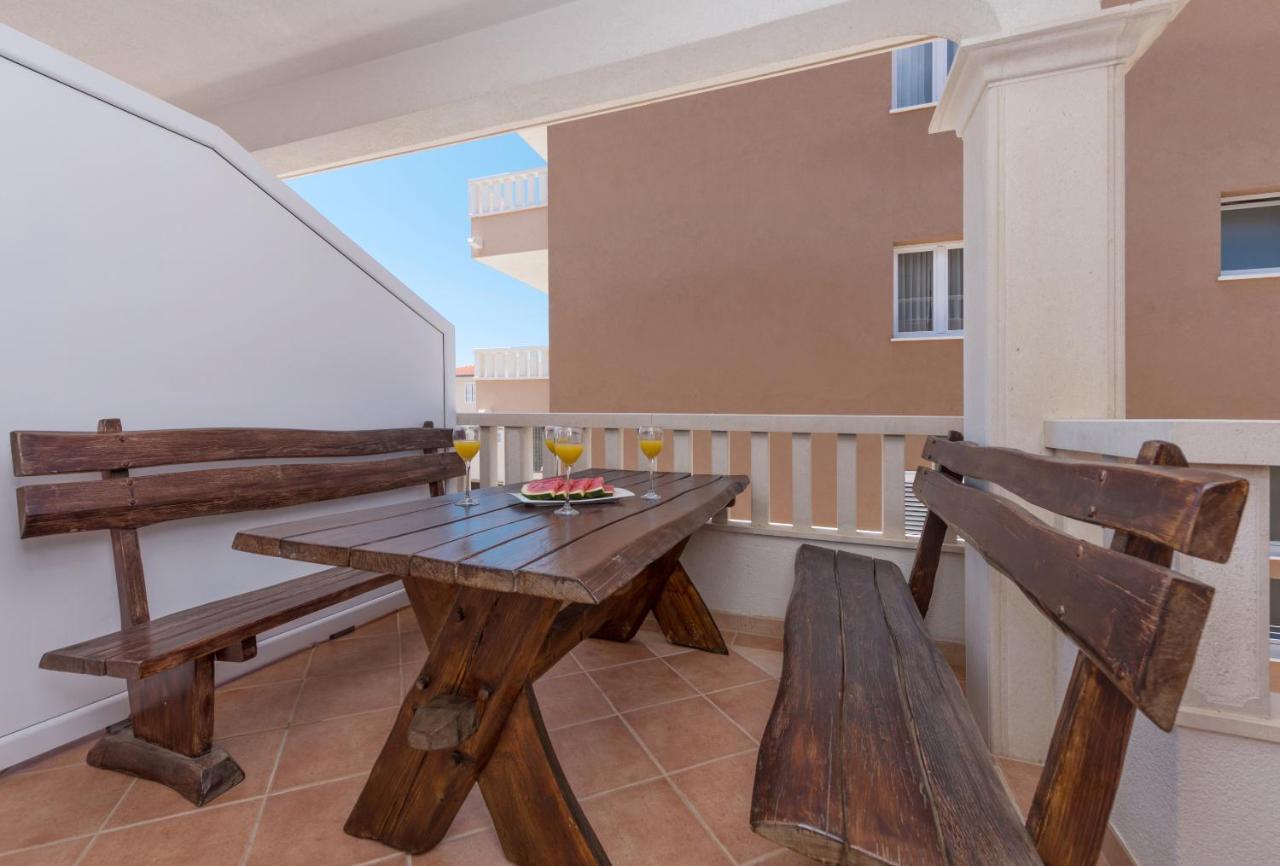 Skiljini Dvori - Apartman Makarska Exteriör bild