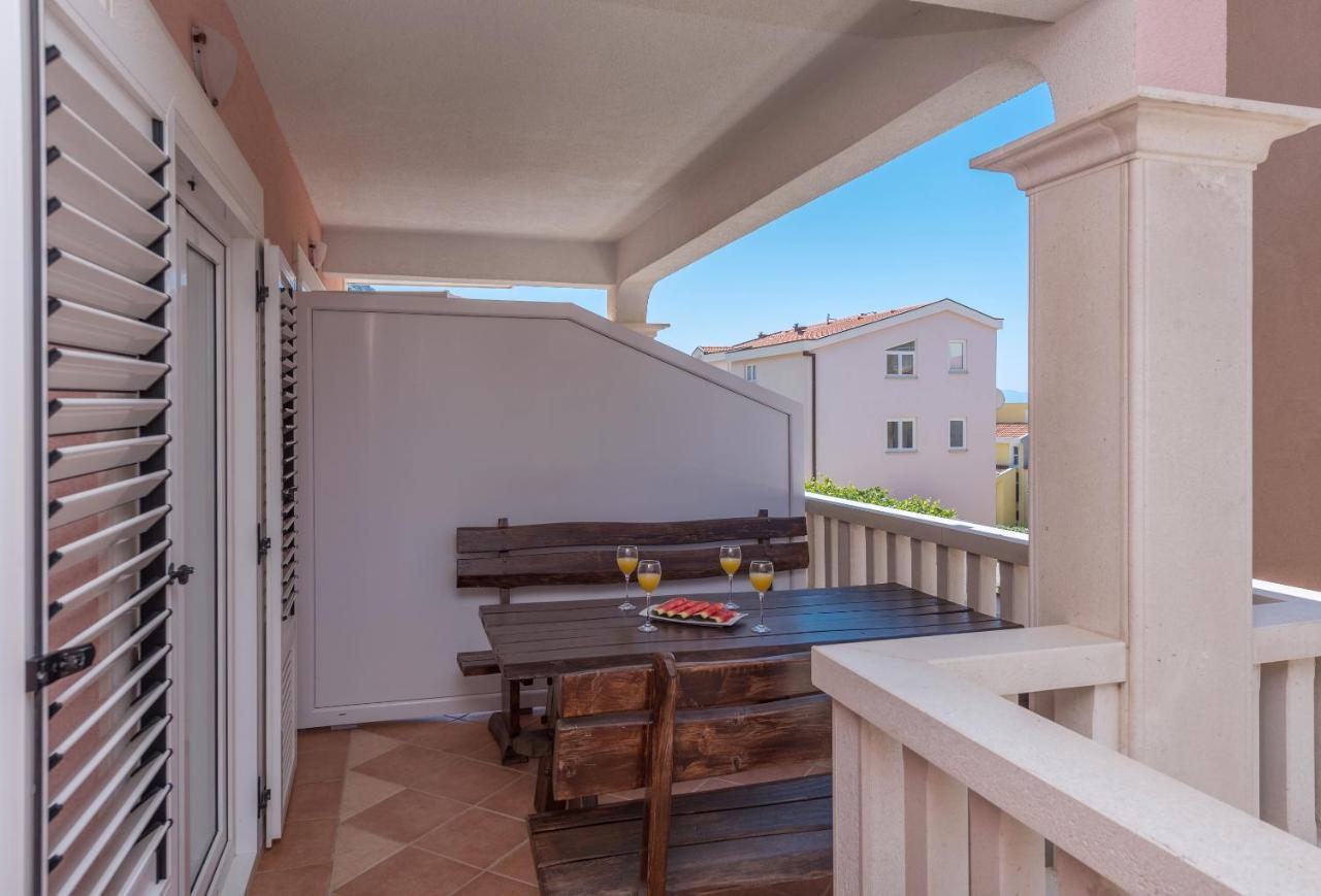 Skiljini Dvori - Apartman Makarska Exteriör bild